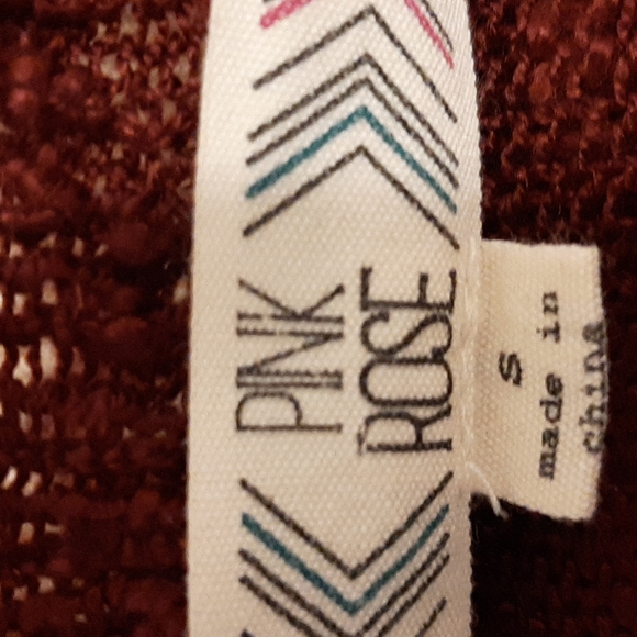 Women's sweater size S, Aztec design - Picture 2 of 3